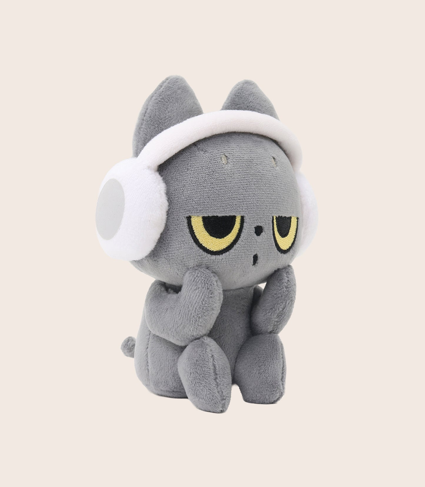 Hakongee 6" Plush - Sitting w/ Headphone