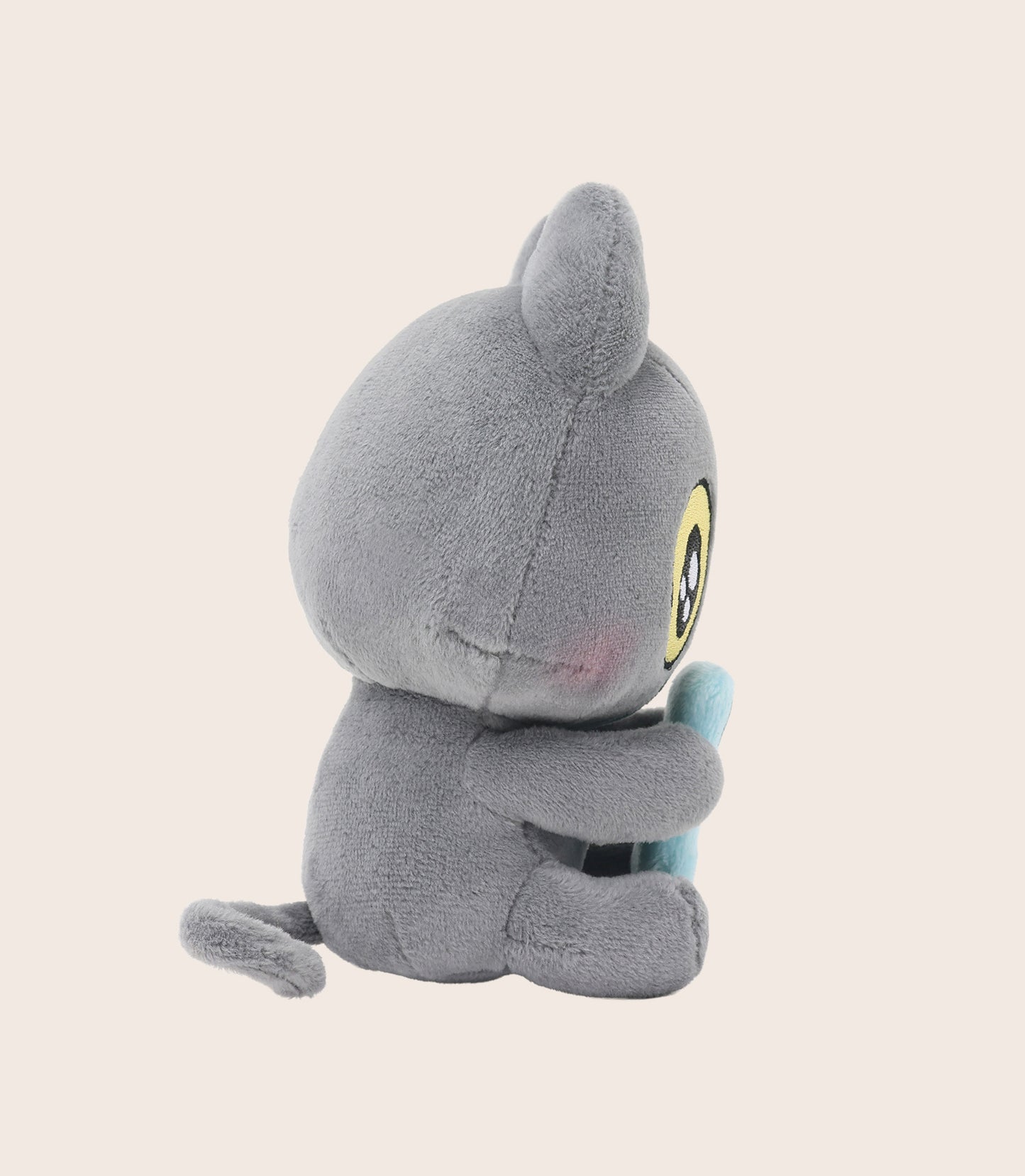 Hakongee 6" Plush - Sitting with Phone
